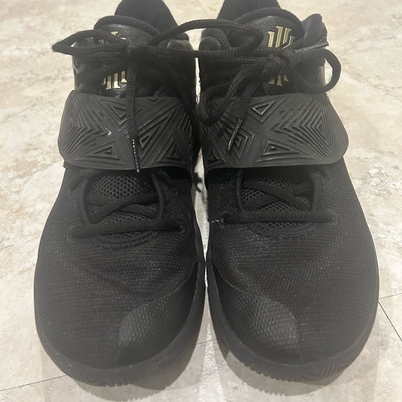 Men’s Nike Kyrie Flytrap 3 basketball shoes size 9 - Picture 5 of 5